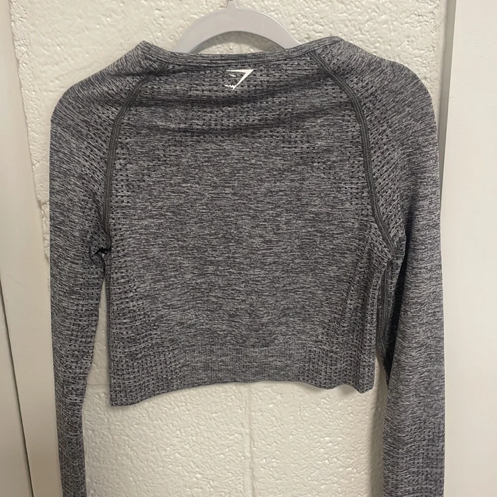 Gymshark cropped workout top - Picture 3 of 3